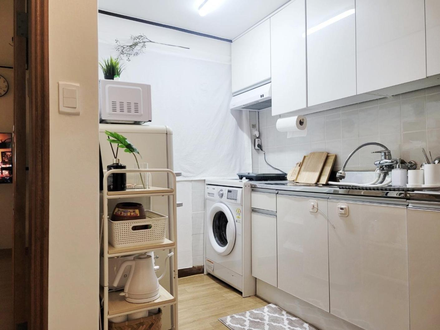 Apartment On Stay, In *